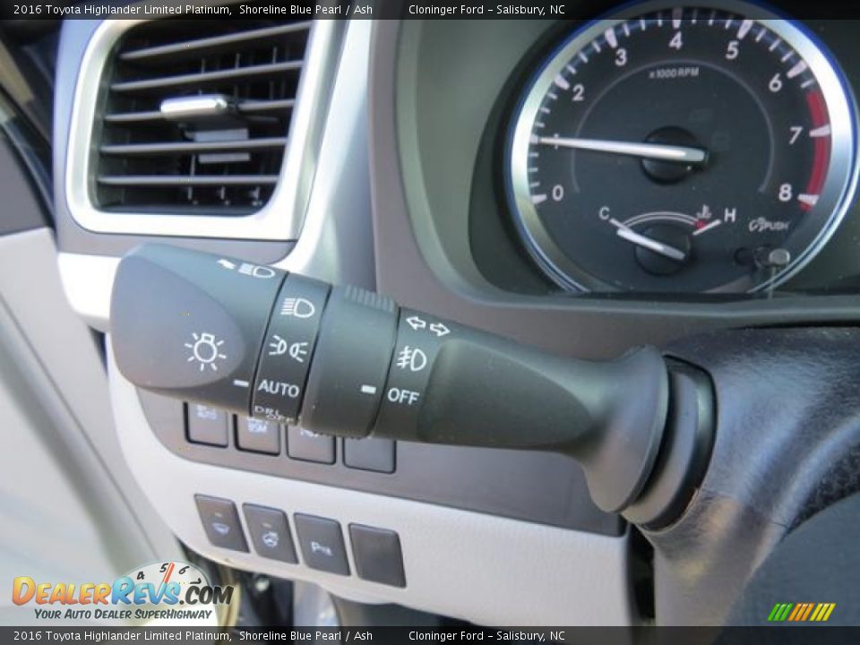 2016 Toyota Highlander Limited Platinum Shoreline Blue Pearl / Ash Photo #17