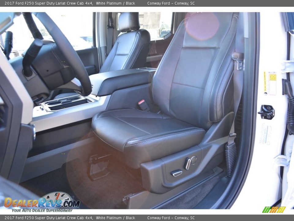 2017 Ford F250 Super Duty Lariat Crew Cab 4x4 White Platinum / Black Photo #13