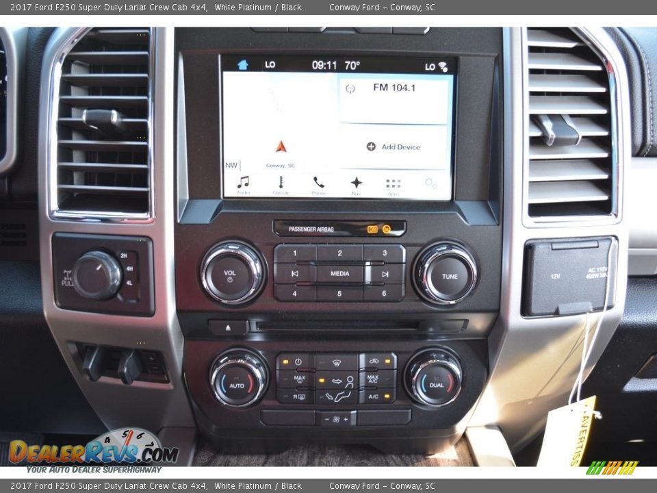 2017 Ford F250 Super Duty Lariat Crew Cab 4x4 White Platinum / Black Photo #20