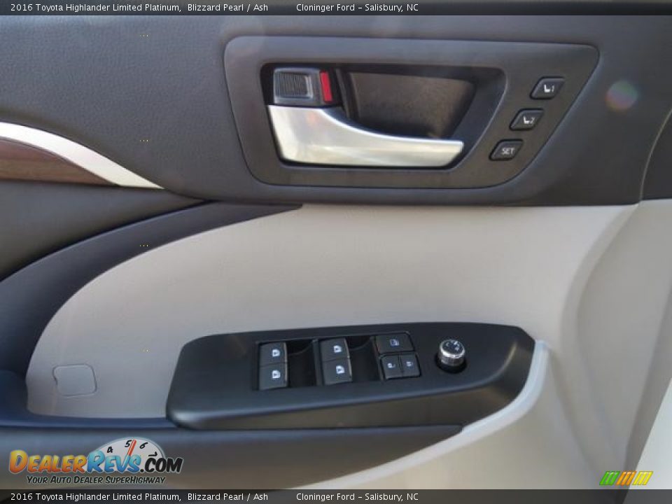 2016 Toyota Highlander Limited Platinum Blizzard Pearl / Ash Photo #10