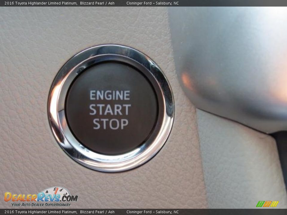 2016 Toyota Highlander Limited Platinum Blizzard Pearl / Ash Photo #19