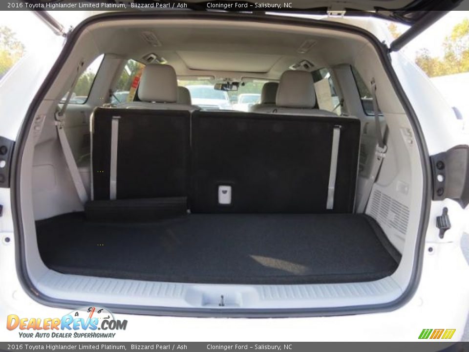 2016 Toyota Highlander Limited Platinum Blizzard Pearl / Ash Photo #27
