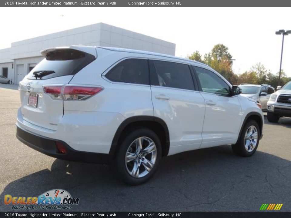 2016 Toyota Highlander Limited Platinum Blizzard Pearl / Ash Photo #28