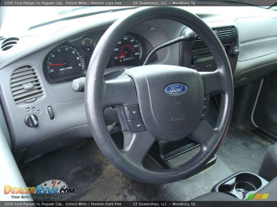 2005 Ford Ranger XL Regular Cab Oxford White / Medium Dark Flint Photo #11