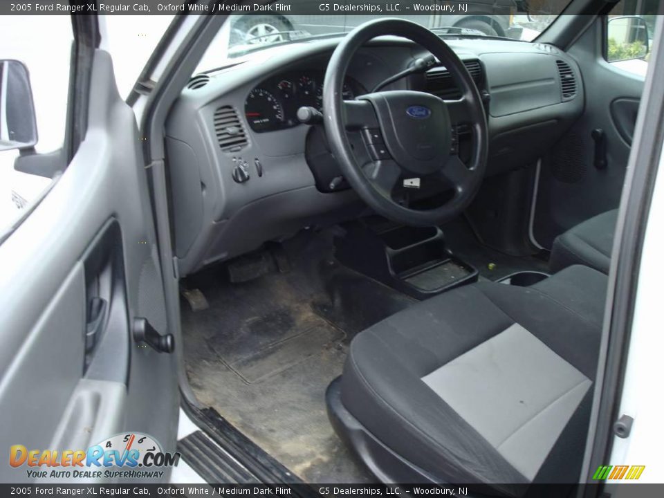 2005 Ford Ranger XL Regular Cab Oxford White / Medium Dark Flint Photo #12