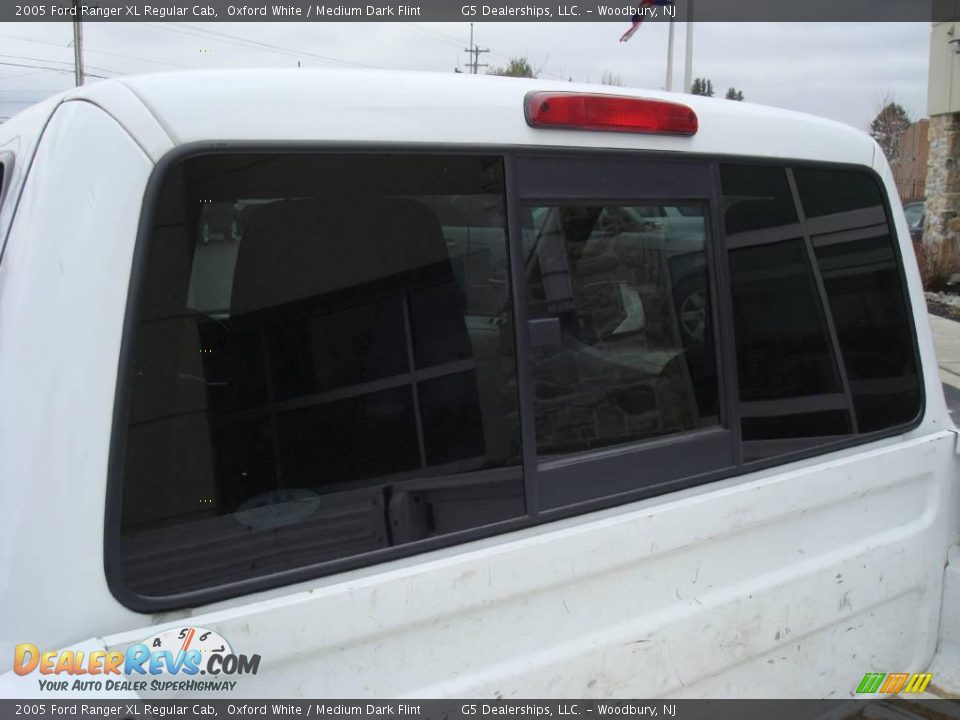 2005 Ford Ranger XL Regular Cab Oxford White / Medium Dark Flint Photo #17