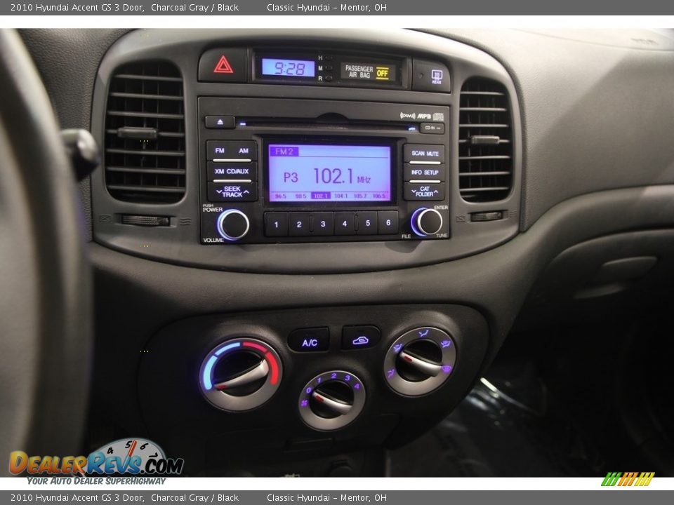 2010 Hyundai Accent GS 3 Door Charcoal Gray / Black Photo #8