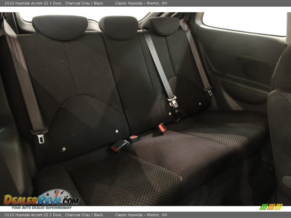 2010 Hyundai Accent GS 3 Door Charcoal Gray / Black Photo #12