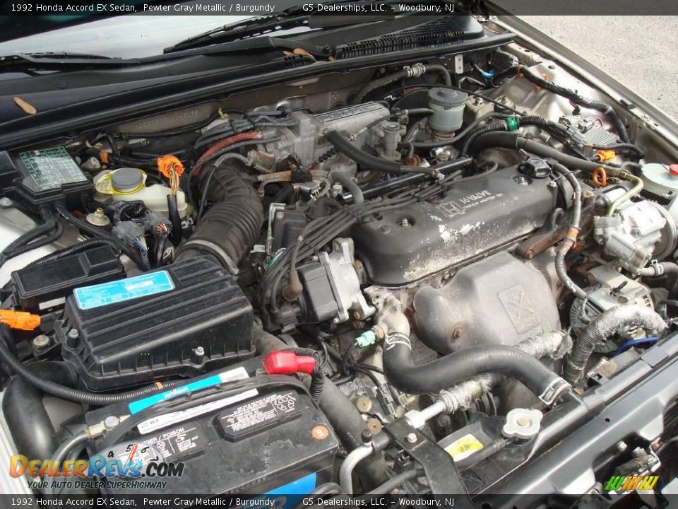 1992 Honda Accord EX Sedan Pewter Gray Metallic / Burgundy Photo #17