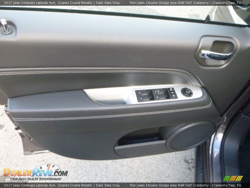 2017 Jeep Compass Latitude 4x4 Granite Crystal Metallic / Dark Slate Gray Photo #15