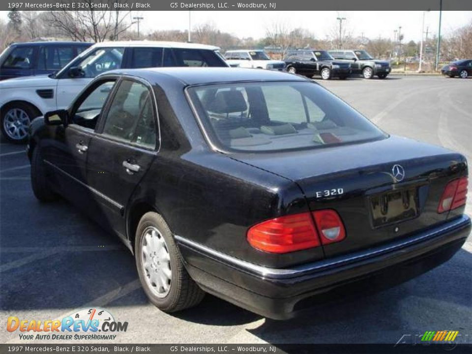 1997 Mercedes-Benz E 320 Sedan Black / Black Photo #5