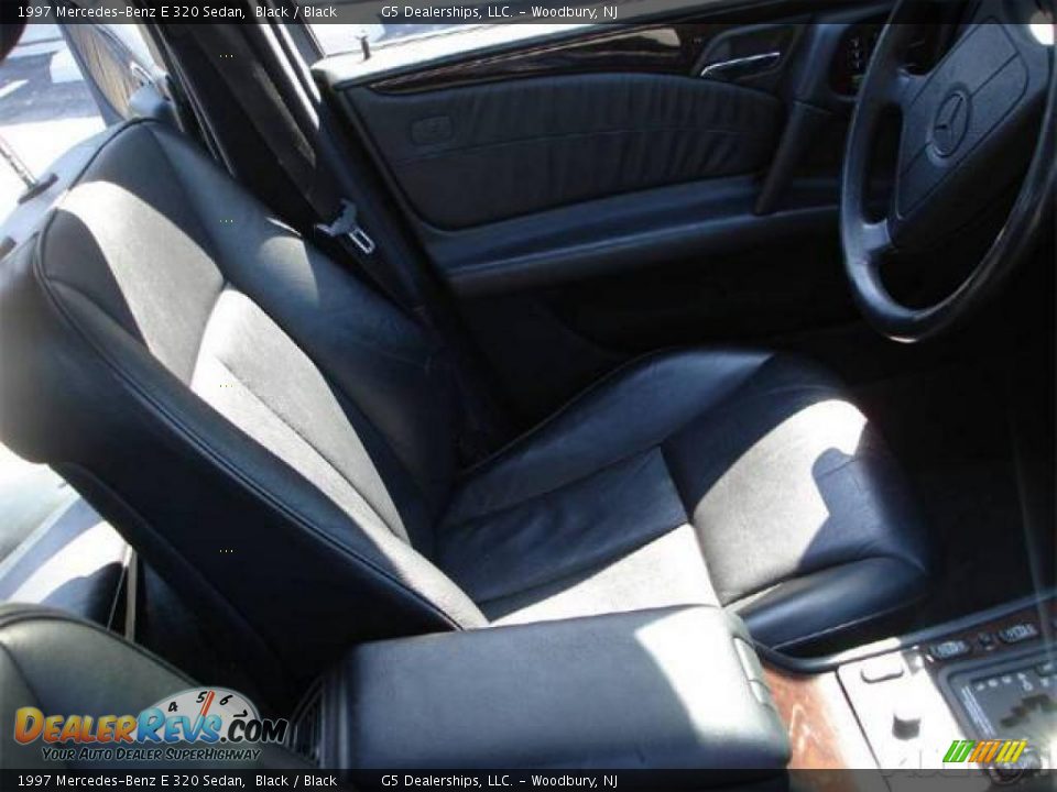 1997 Mercedes-Benz E 320 Sedan Black / Black Photo #6