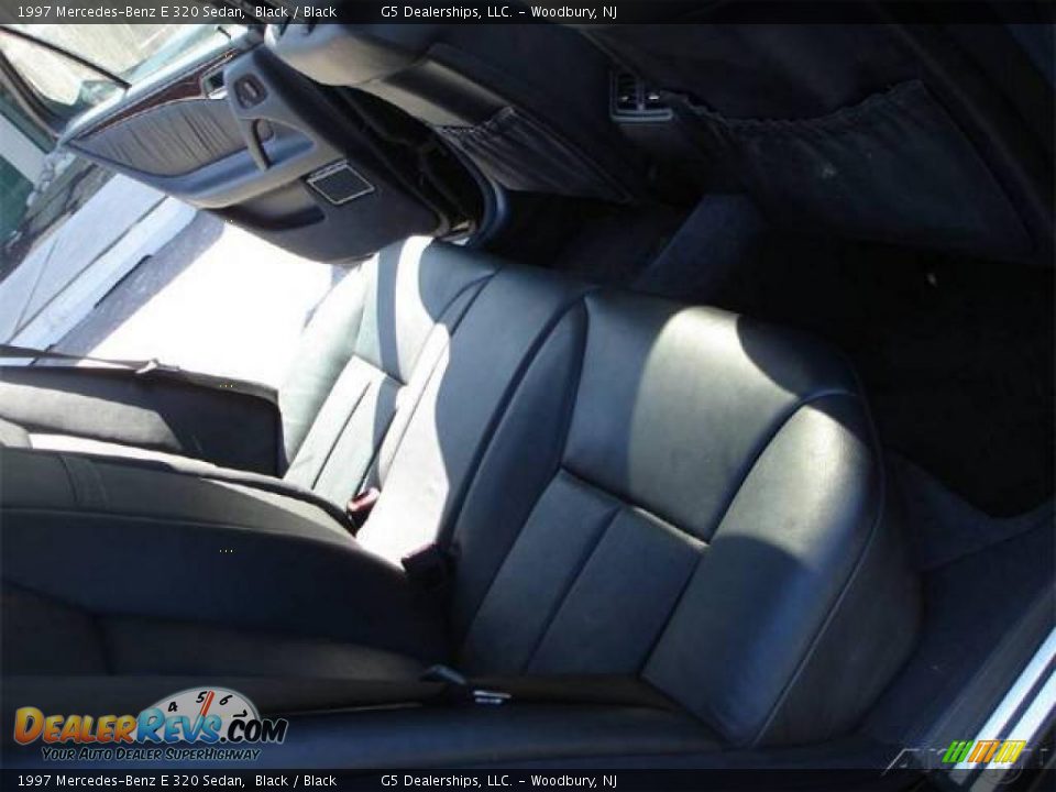 1997 Mercedes-Benz E 320 Sedan Black / Black Photo #11