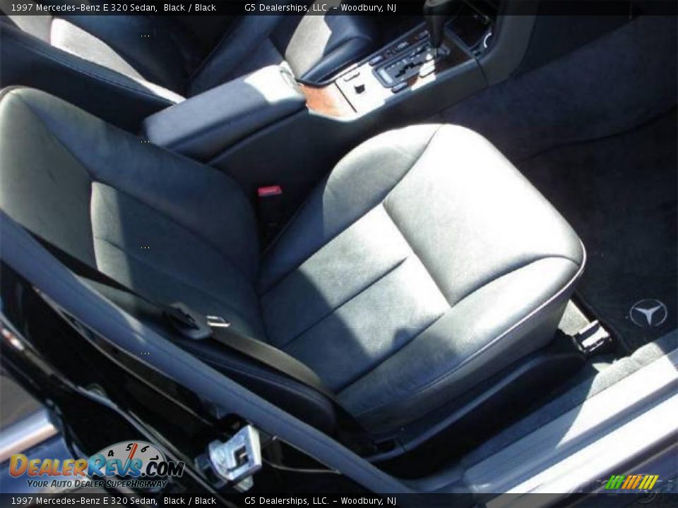 1997 Mercedes-Benz E 320 Sedan Black / Black Photo #16
