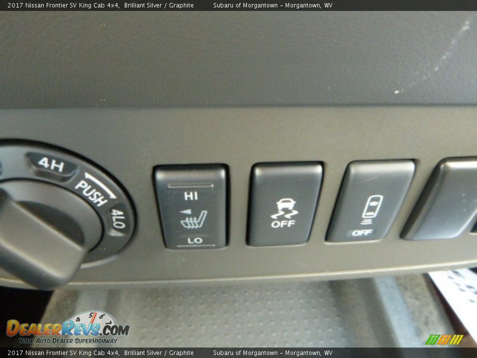 Controls of 2017 Nissan Frontier SV King Cab 4x4 Photo #18