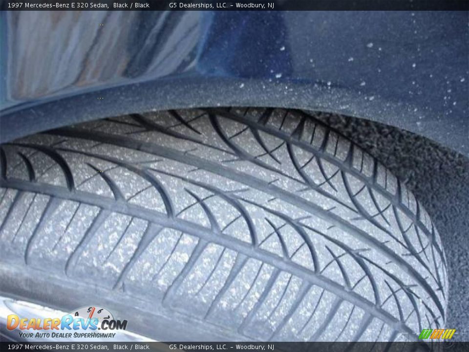 1997 Mercedes-Benz E 320 Sedan Black / Black Photo #20
