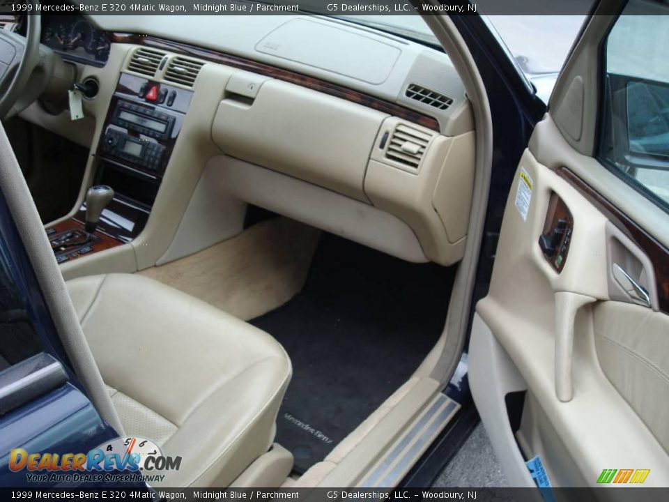 1999 Mercedes-Benz E 320 4Matic Wagon Midnight Blue / Parchment Photo #15