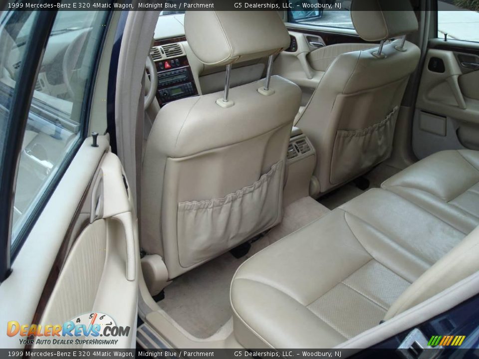1999 Mercedes-Benz E 320 4Matic Wagon Midnight Blue / Parchment Photo #16