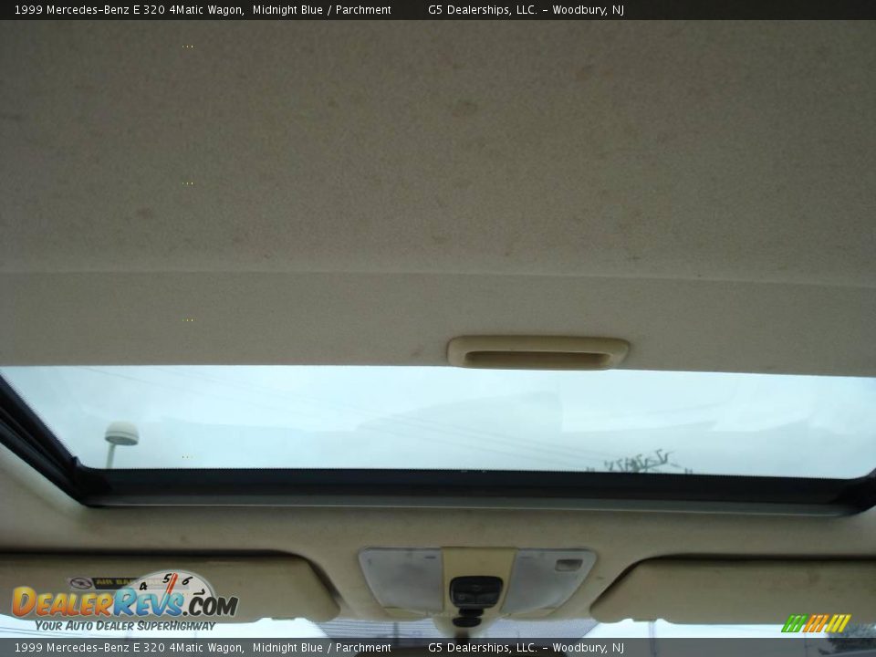 1999 Mercedes-Benz E 320 4Matic Wagon Midnight Blue / Parchment Photo #22