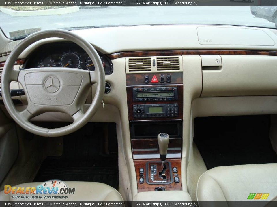 1999 Mercedes-Benz E 320 4Matic Wagon Midnight Blue / Parchment Photo #23