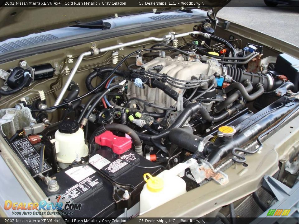 2002 Nissan Xterra XE V6 4x4 Gold Rush Metallic / Gray Celadon Photo #16