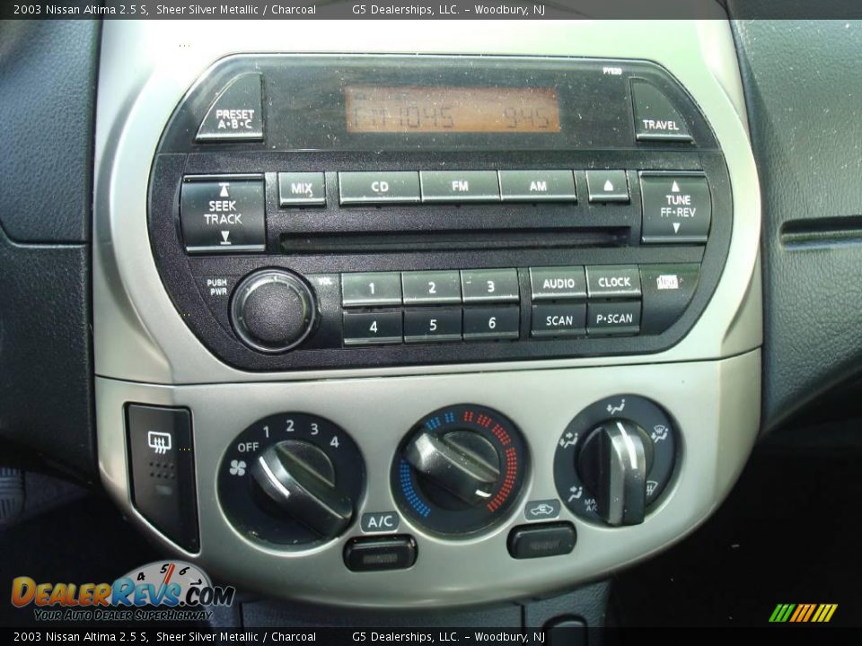 2003 Nissan Altima 2.5 S Sheer Silver Metallic / Charcoal Photo #22