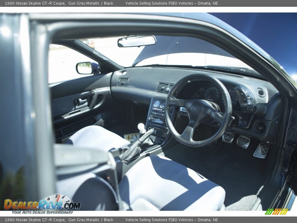 Black Interior - 1990 Nissan Skyline GT-R Coupe Photo #16
