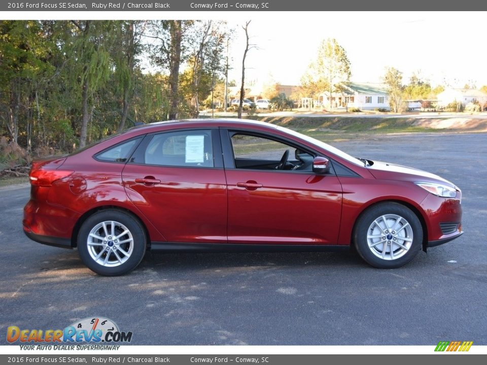 2016 Ford Focus SE Sedan Ruby Red / Charcoal Black Photo #2
