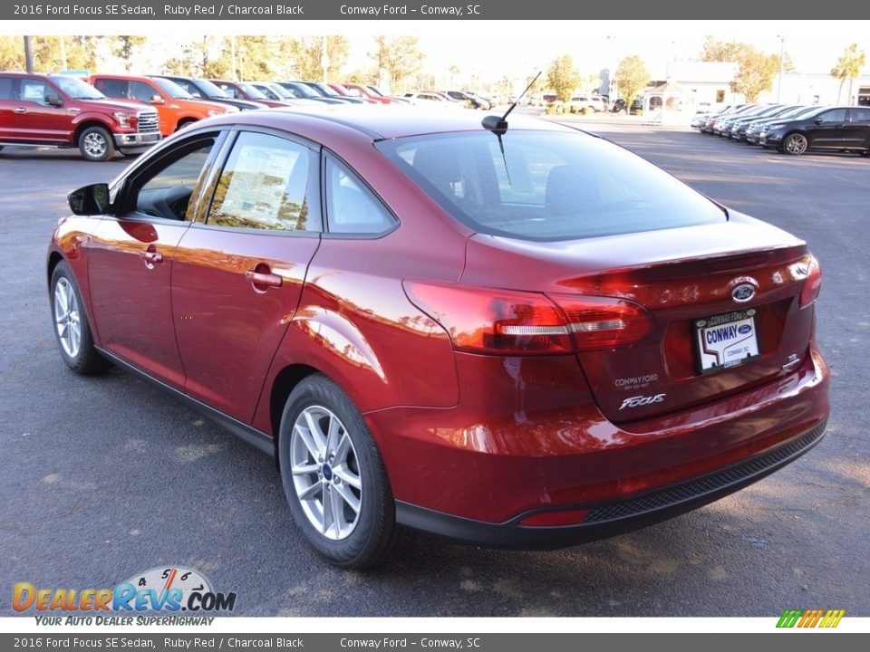 2016 Ford Focus SE Sedan Ruby Red / Charcoal Black Photo #7