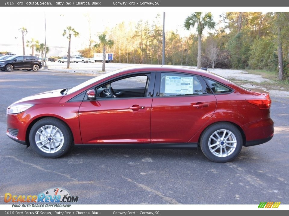 2016 Ford Focus SE Sedan Ruby Red / Charcoal Black Photo #8