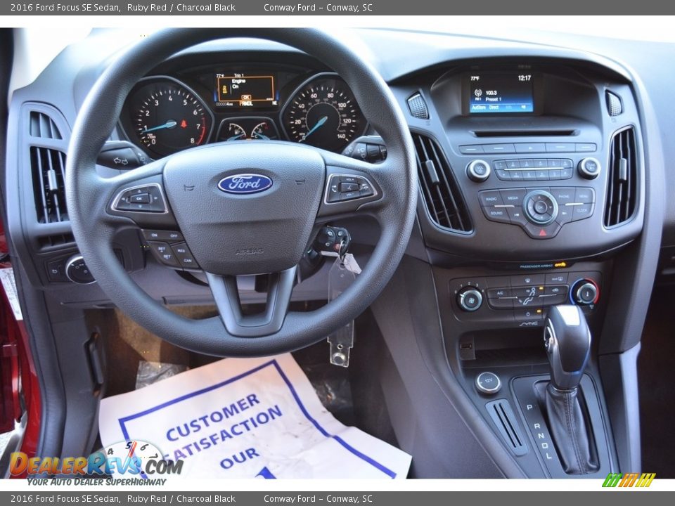 2016 Ford Focus SE Sedan Ruby Red / Charcoal Black Photo #18