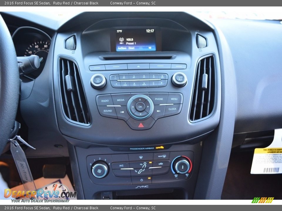 2016 Ford Focus SE Sedan Ruby Red / Charcoal Black Photo #20