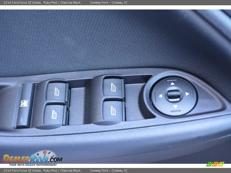 2016 Ford Focus SE Sedan Ruby Red / Charcoal Black Photo #23