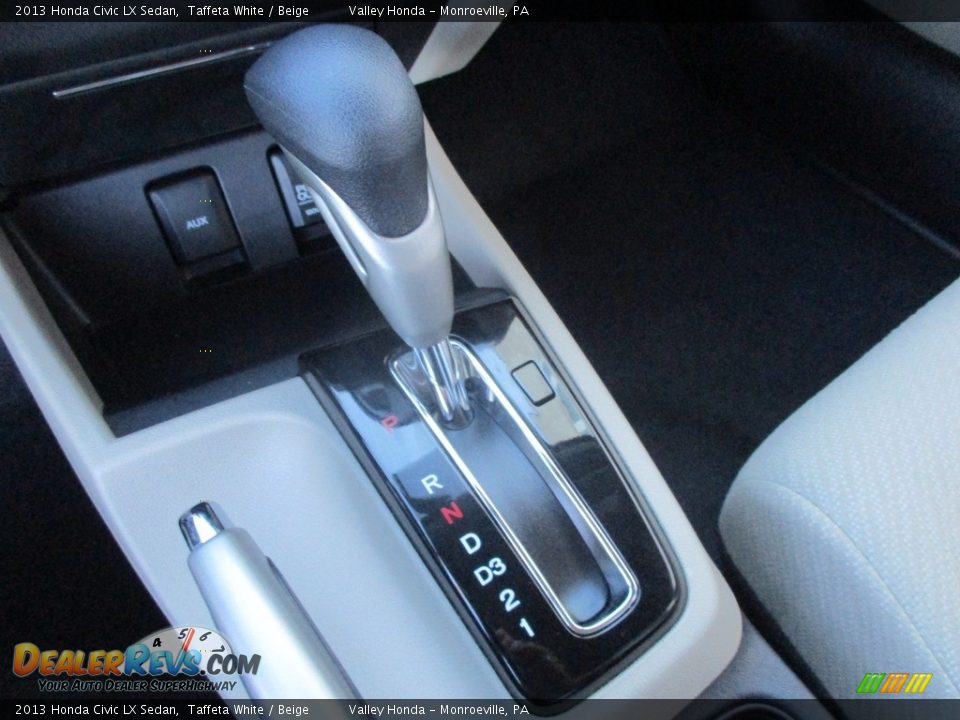 2013 Honda Civic LX Sedan Taffeta White / Beige Photo #14