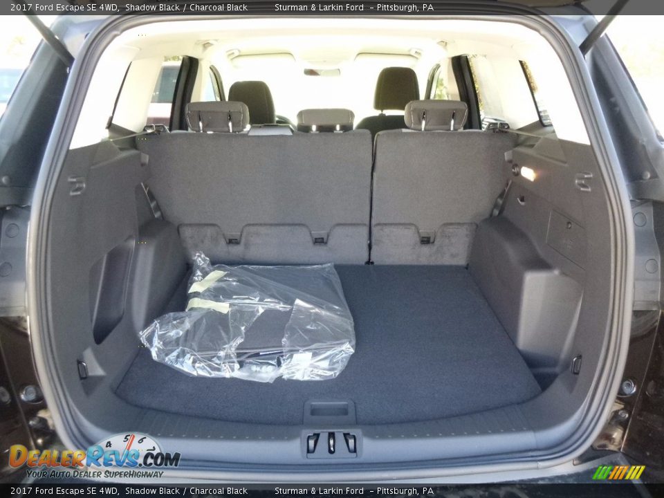 2017 Ford Escape SE 4WD Shadow Black / Charcoal Black Photo #3