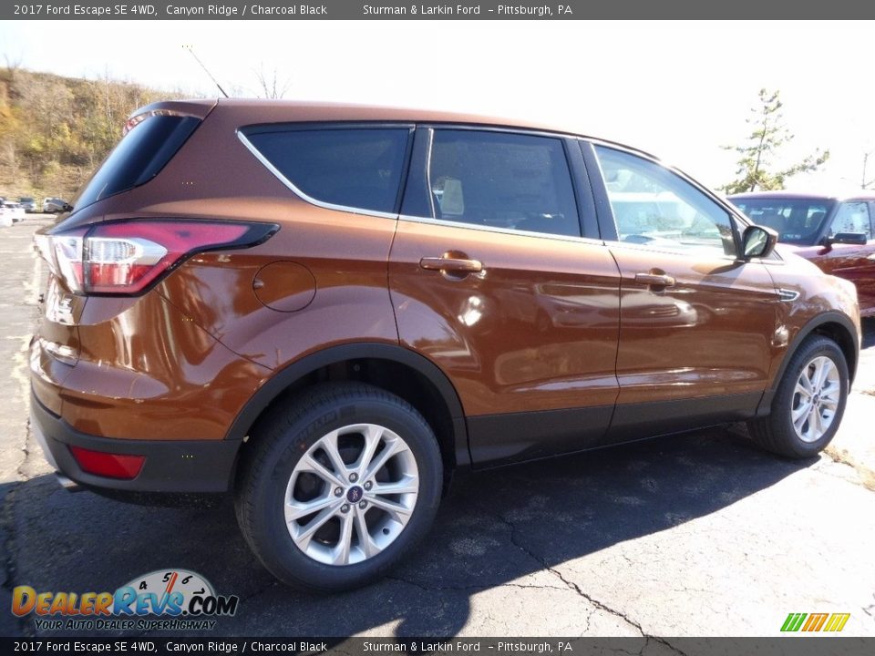 2017 Ford Escape SE 4WD Canyon Ridge / Charcoal Black Photo #2