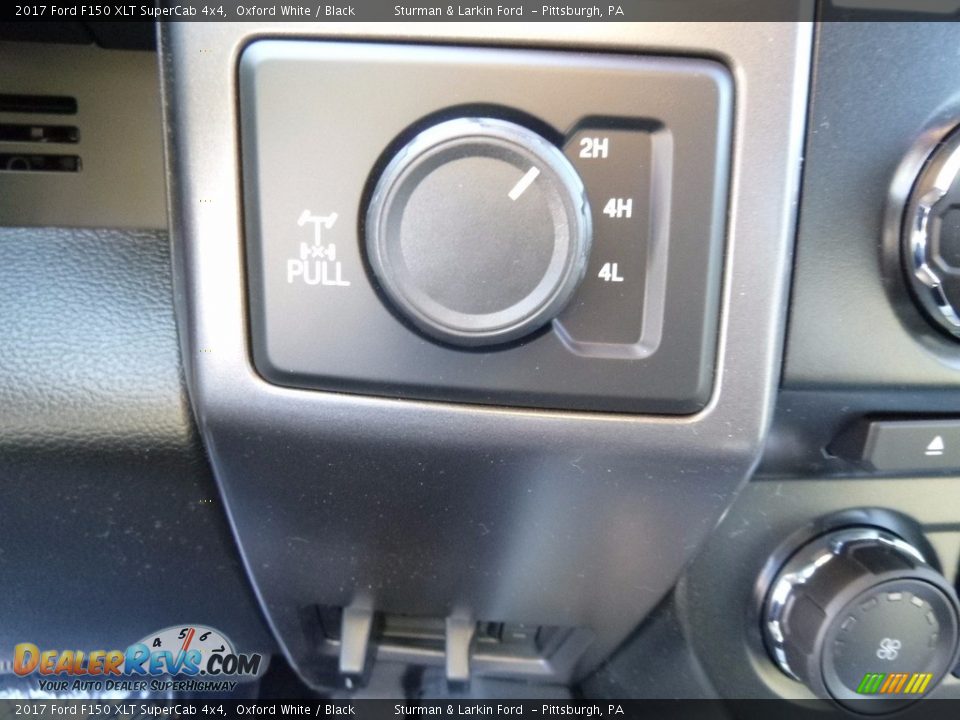 Controls of 2017 Ford F150 XLT SuperCab 4x4 Photo #12