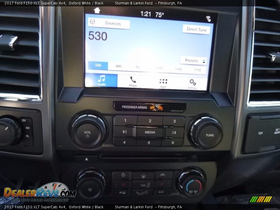 Controls of 2017 Ford F150 XLT SuperCab 4x4 Photo #14