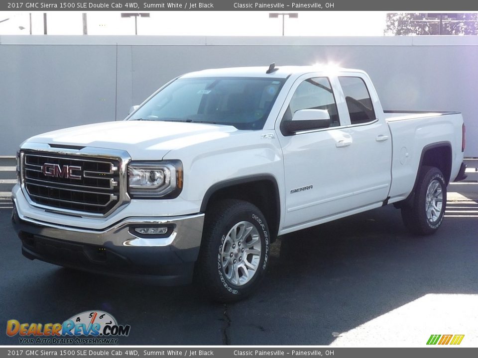 Front 3/4 View of 2017 GMC Sierra 1500 SLE Double Cab 4WD Photo #1