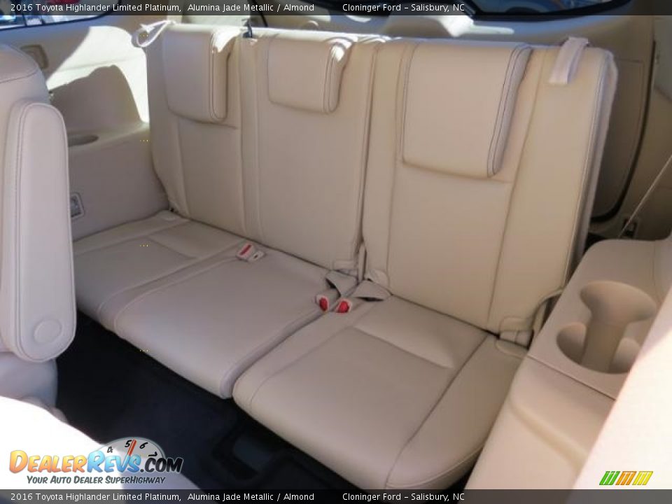 2016 Toyota Highlander Limited Platinum Alumina Jade Metallic / Almond Photo #6