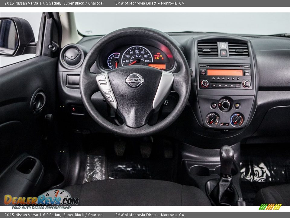 2015 Nissan Versa 1.6 S Sedan Super Black / Charcoal Photo #4