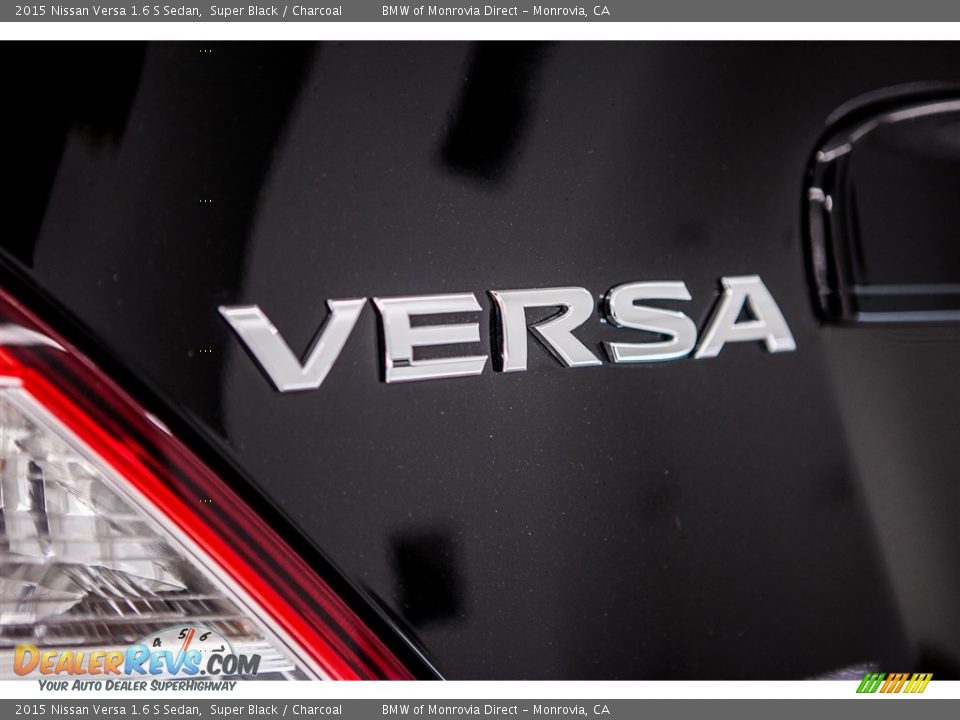 2015 Nissan Versa 1.6 S Sedan Super Black / Charcoal Photo #7