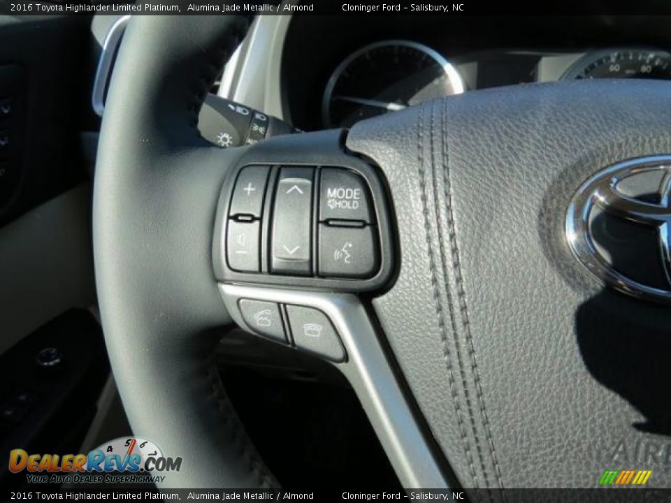 2016 Toyota Highlander Limited Platinum Alumina Jade Metallic / Almond Photo #14