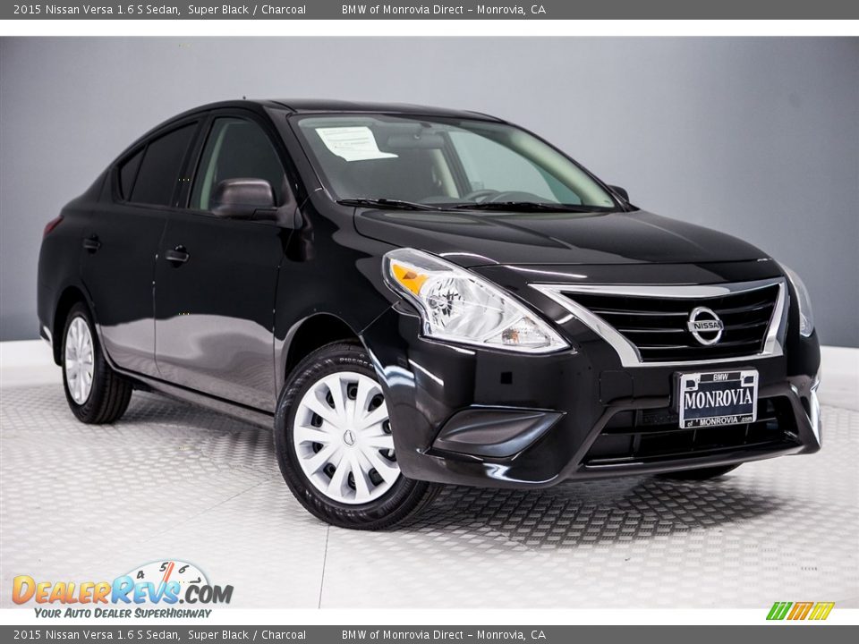 2015 Nissan Versa 1.6 S Sedan Super Black / Charcoal Photo #12