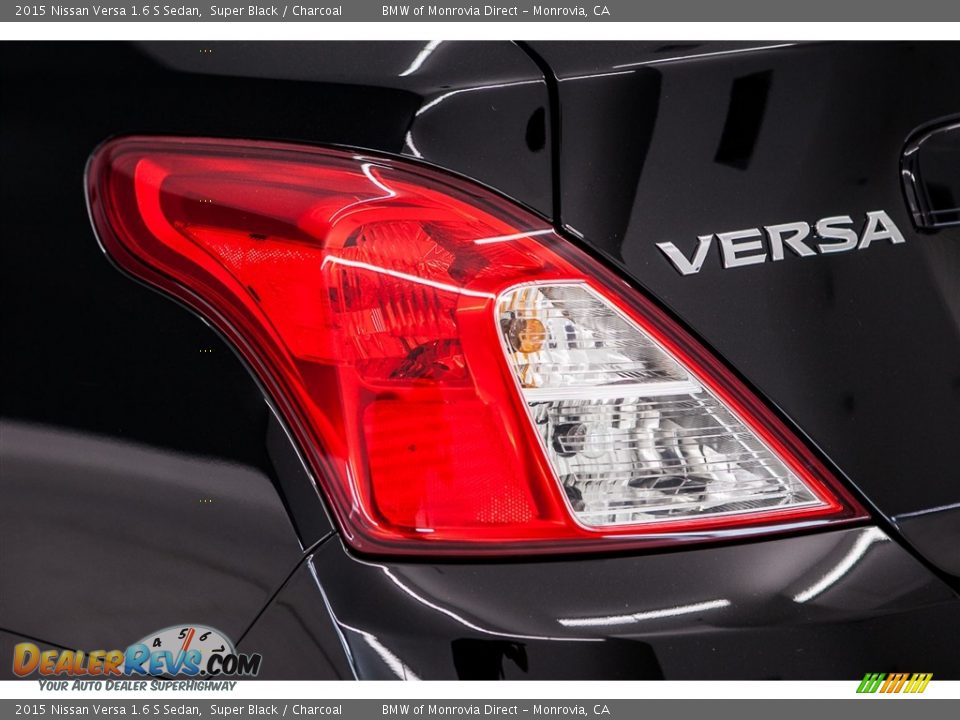 2015 Nissan Versa 1.6 S Sedan Super Black / Charcoal Photo #22