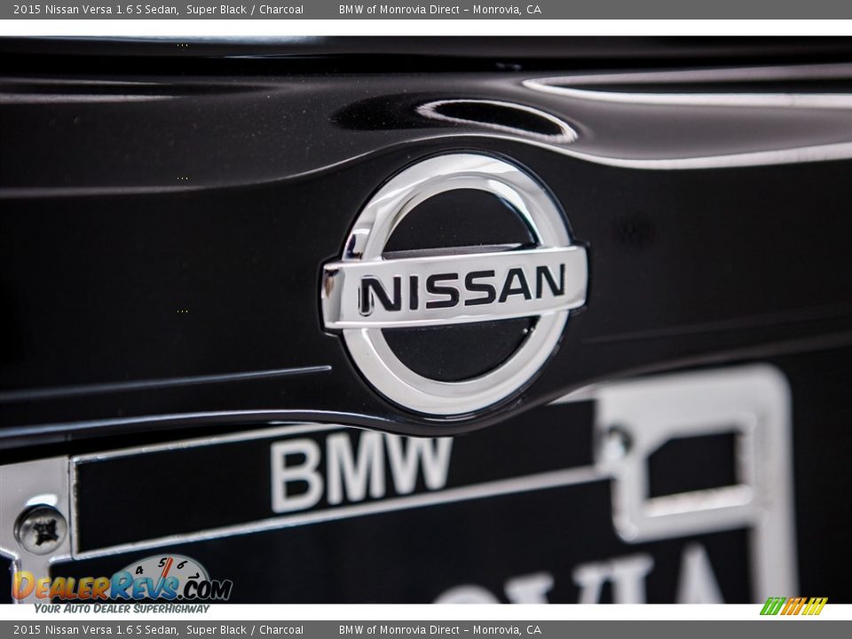 2015 Nissan Versa 1.6 S Sedan Super Black / Charcoal Photo #23