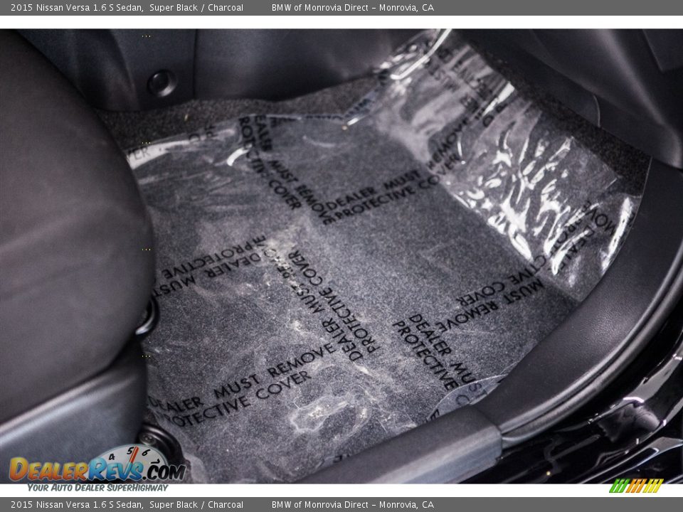 2015 Nissan Versa 1.6 S Sedan Super Black / Charcoal Photo #25