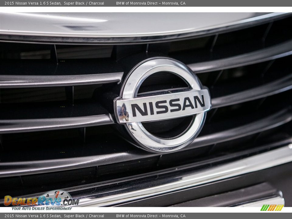 2015 Nissan Versa 1.6 S Sedan Super Black / Charcoal Photo #29