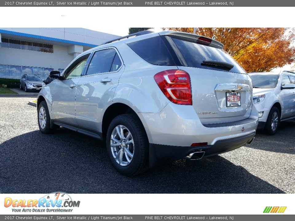 2017 Chevrolet Equinox LT Silver Ice Metallic / Light Titanium/Jet Black Photo #4