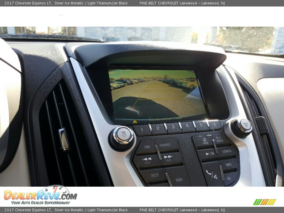 2017 Chevrolet Equinox LT Silver Ice Metallic / Light Titanium/Jet Black Photo #10